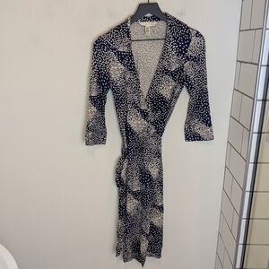 Diane Von Furstenberg Vintage Women's Justin Silk Wrap Dress Blue White 6